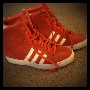Women's Sz 7 adidas